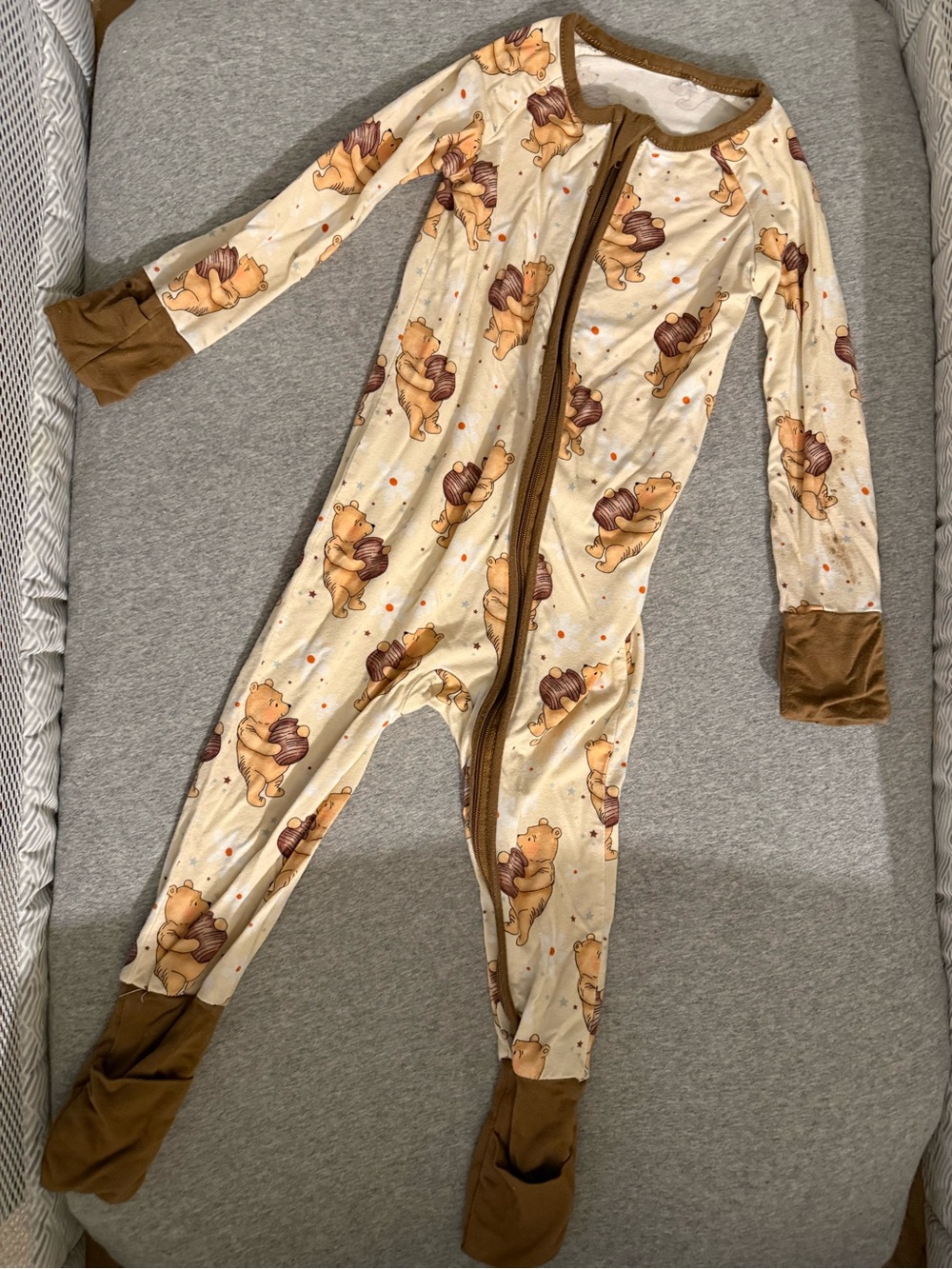 12-18 m Winnie the Pooh Convertible Footed One-Piece Pajamas